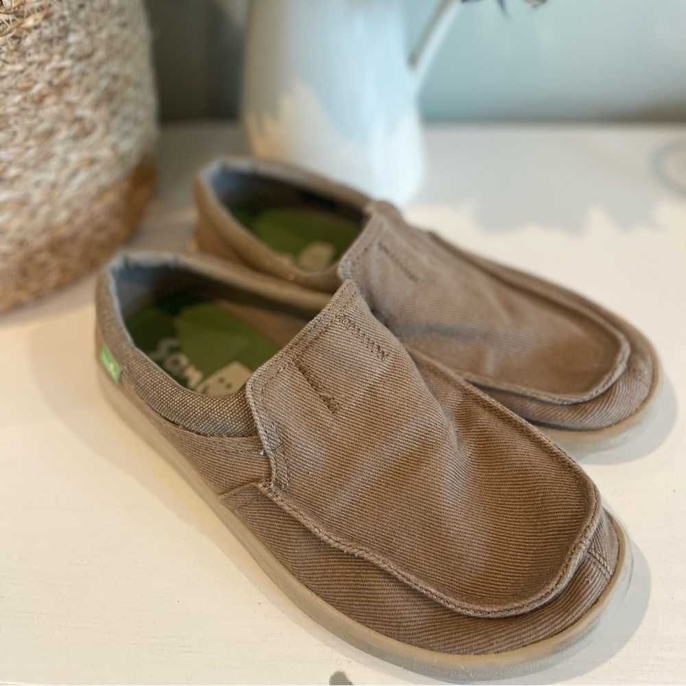 Sanuk Mens loafer shoes